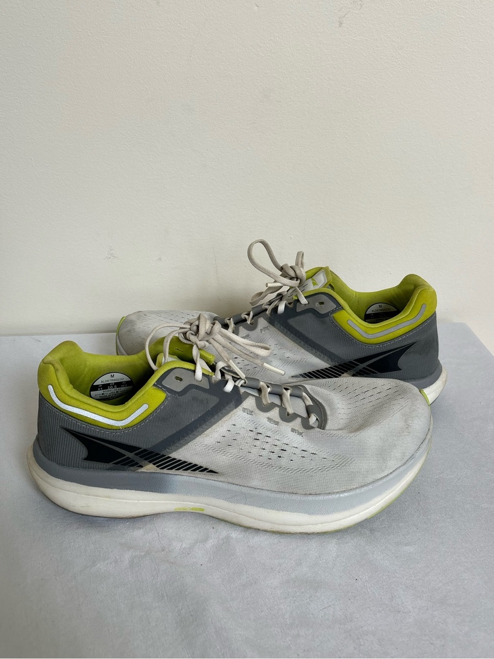 Altra Vanish Tempo Running Shoes Men's Size 10.5 Gray/Lime AL0A7R6G232